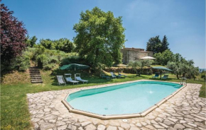 Beautiful apartment in Castellina in Chianti w/ WiFi, 2 Bedrooms and Outdoor swimming pool
